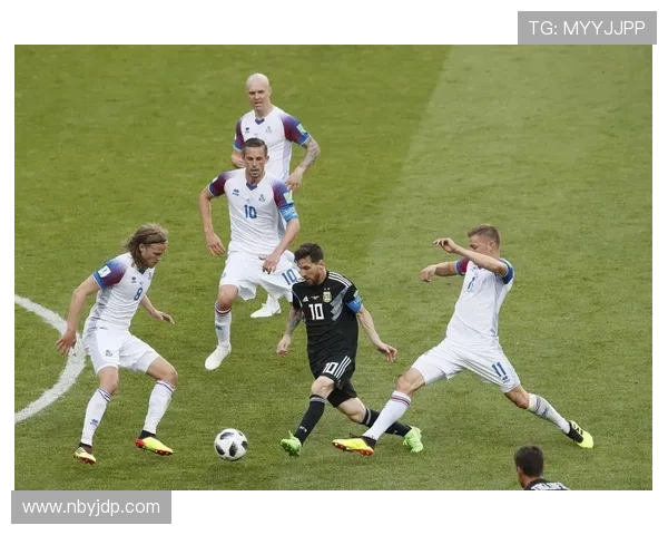 冰岛联赛短赛季激战正酣，各队展示出高水平的竞技状态与竞争力。